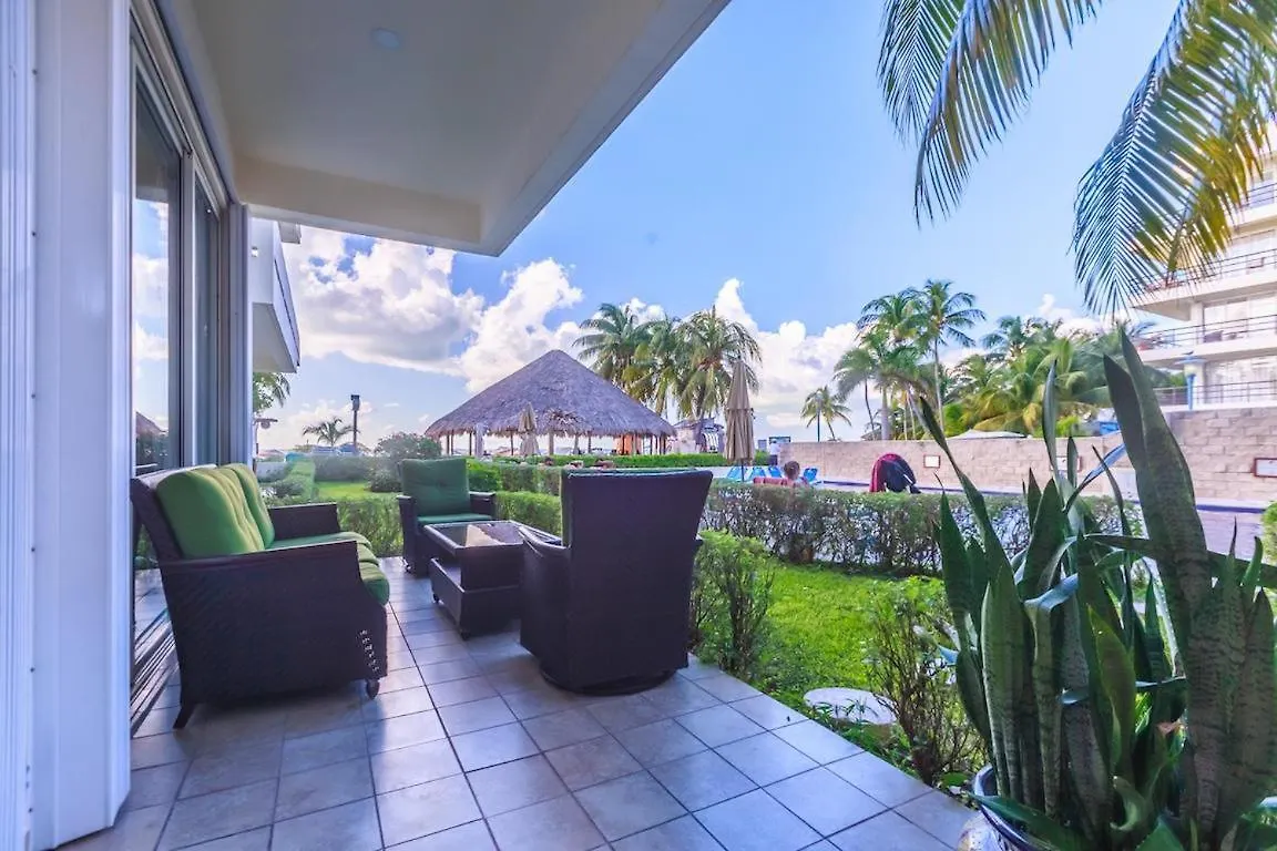 Ixchel - Ground Floor One Bedroom Suite 2108 Isla Mujeres